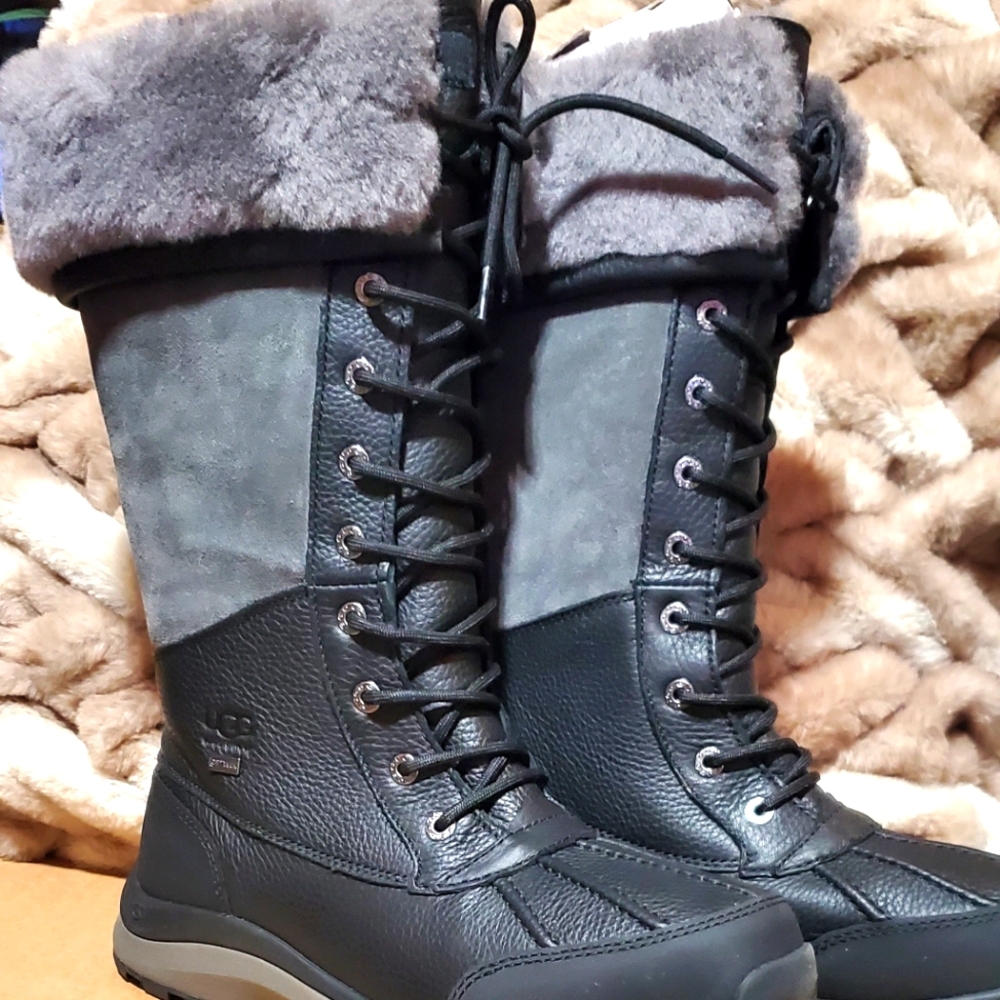 Ugg Adirondack Tall III Boots, size 10 Gray